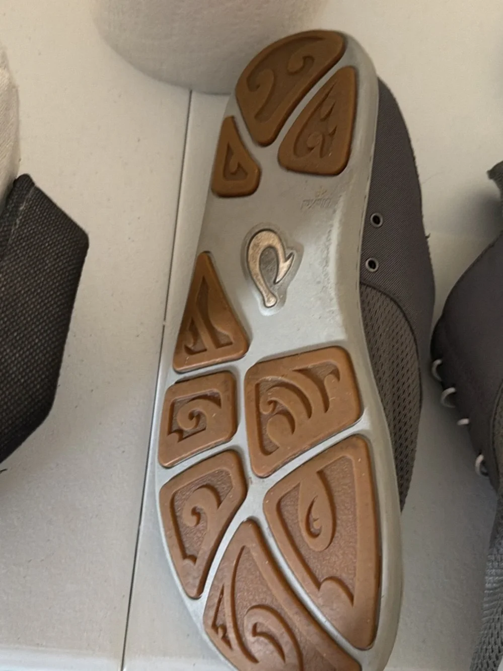 OluKai like new